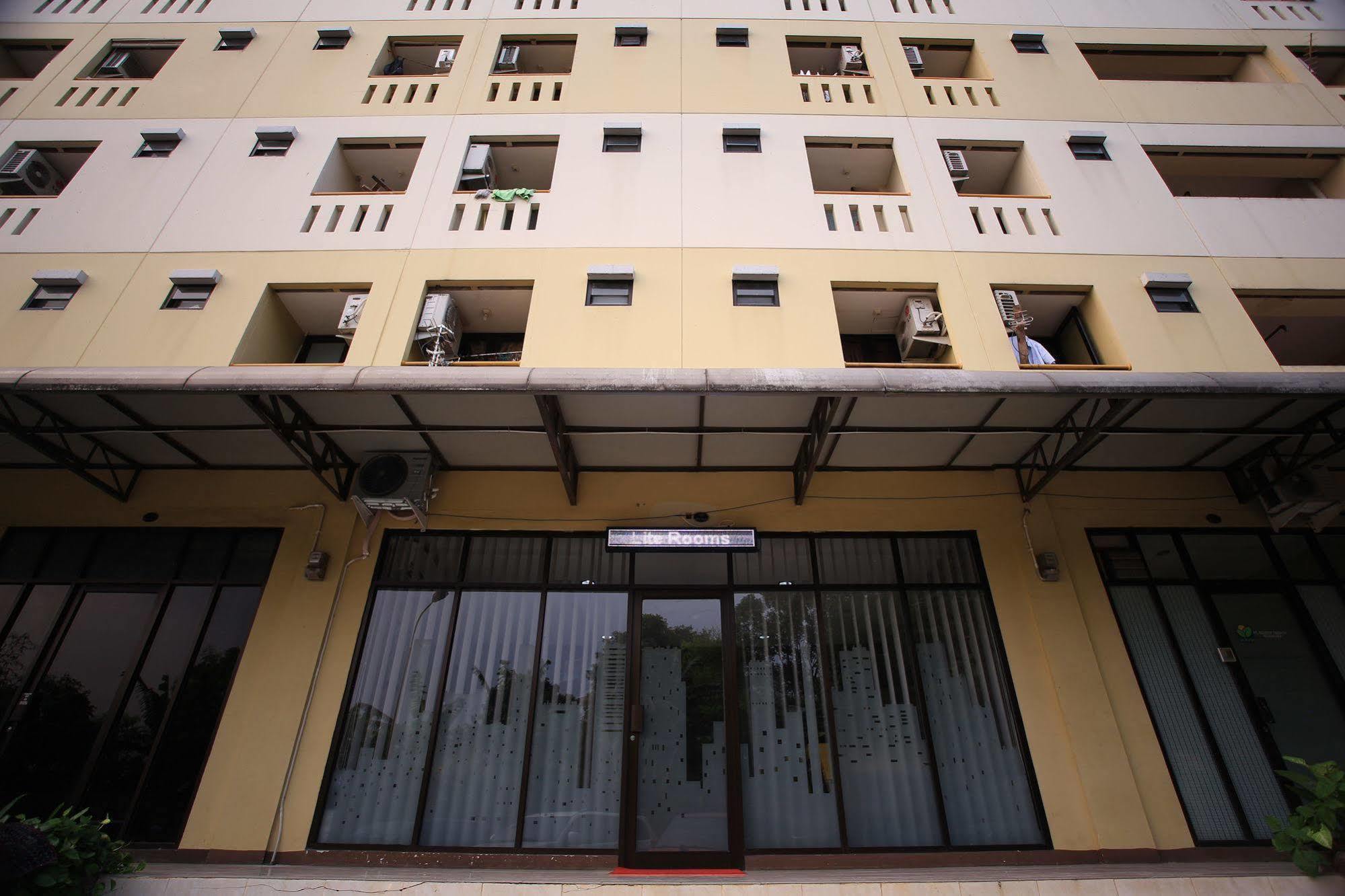 Literooms Kebagusan Jakarta Exterior photo